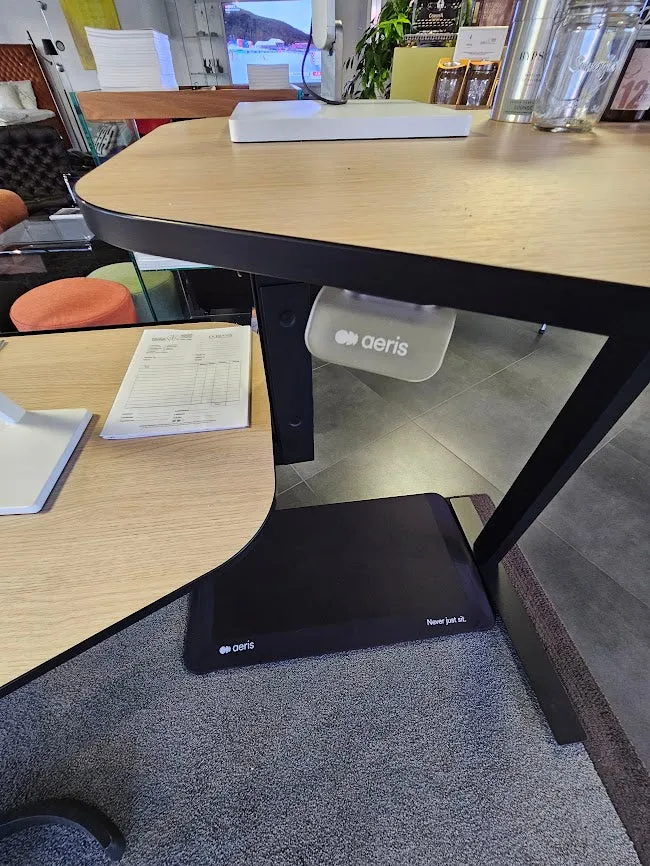 Aeris Active Office Desk mit 50% ab Ausstellung/Abholung