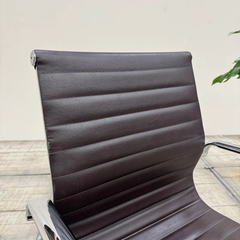 Design Bürostuhl Chefstuhl Aluminium Ribbed Leder Dunkelbraun Gebraucht