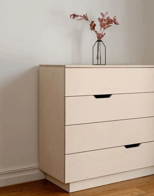 Kommode HUH mit 8 Schubladen