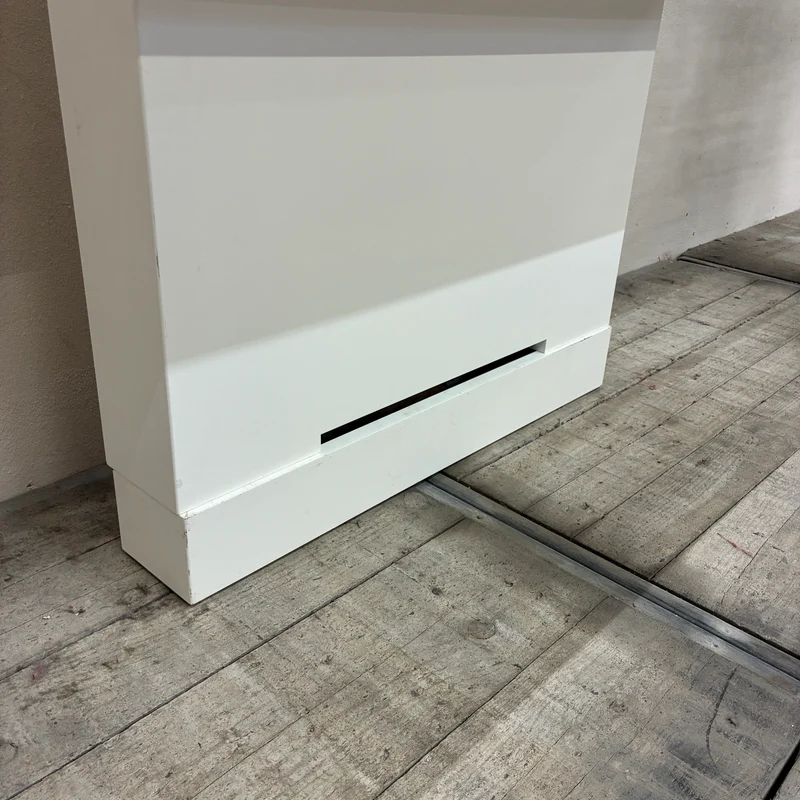 Hotel Schreibtisch TV Konsole Medienelement Wandmodul Weiß Holz Gebraucht