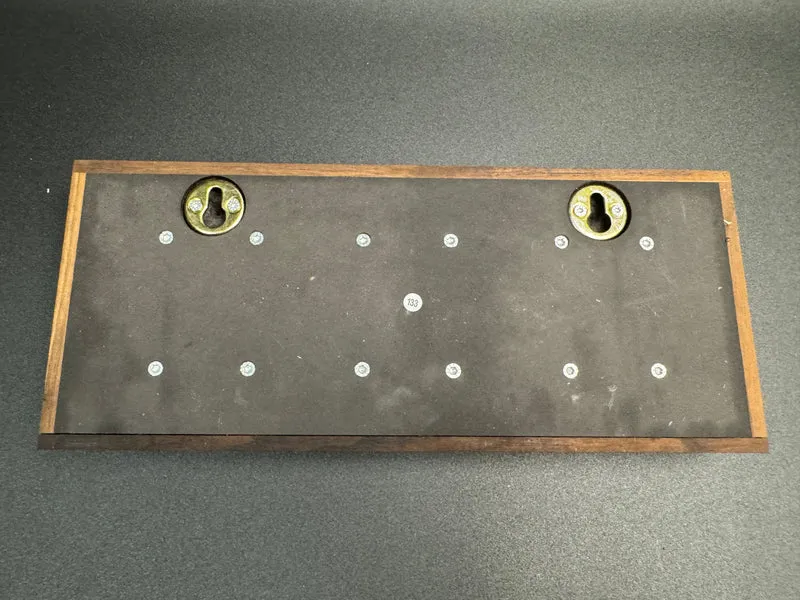 Messer oder Schlüsselleiste zur Wandbefestigung Nr. 133