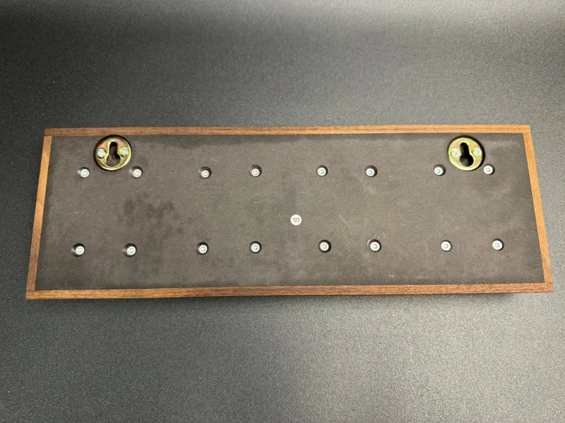 Messer oder Schlüsselleiste zur Wandbefestigung Nr. 123