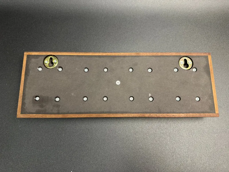 Messer oder Schlüsselleiste zur Wandbefestigung Nr. 122
