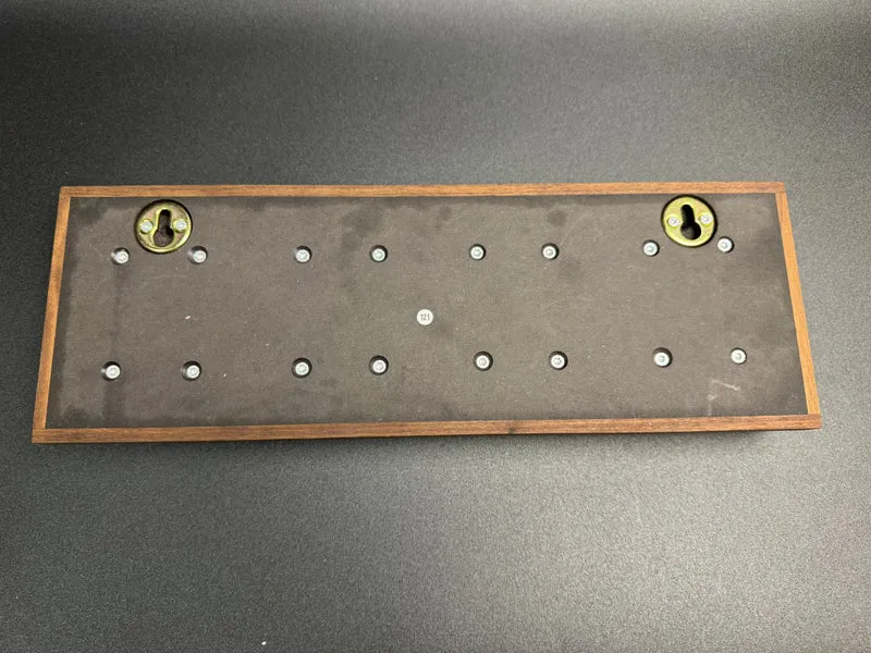 Messer oder Schlüsselleiste zur Wandbefestigung Nr. 121