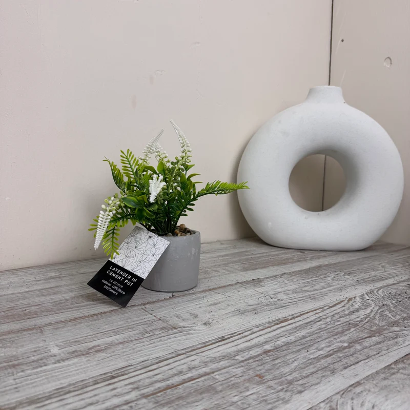 Künstliche Pflanze Lavendel im Zementtopf Deko Blume Weiß