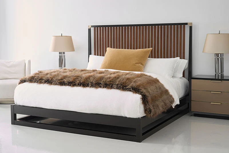 Caracole Pinstripe Slatted Dark Bett Kingsize CLA-424-127 von instylior