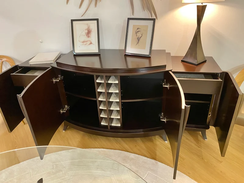 Christopher Guy elegantes Sideboard 85-0034 von Instylior