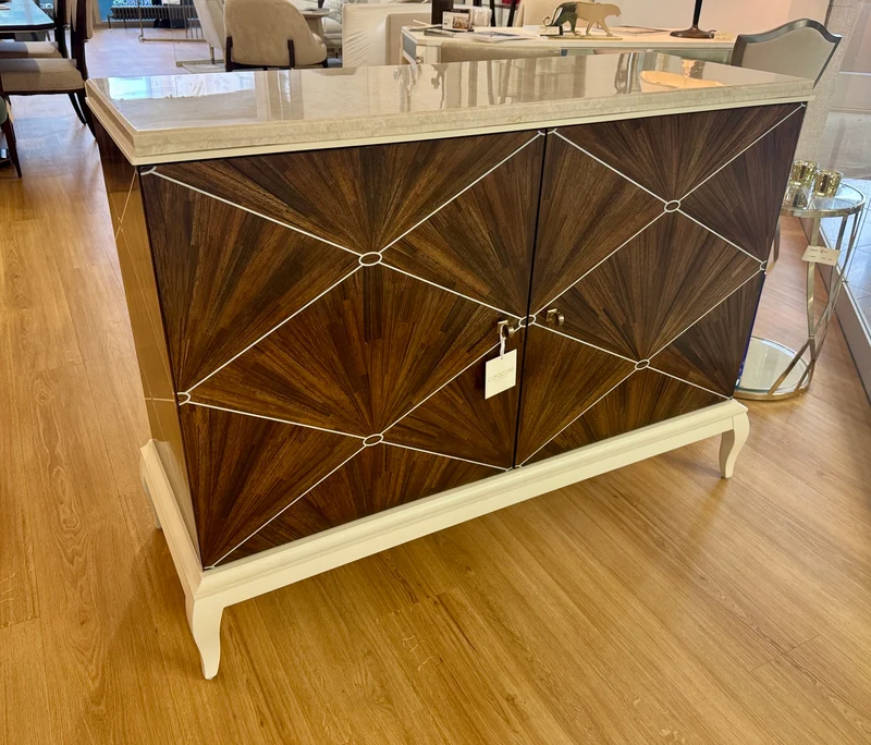 Caracole I'm a Fan Kommode Sideboard CLA-418-462 von Instylior