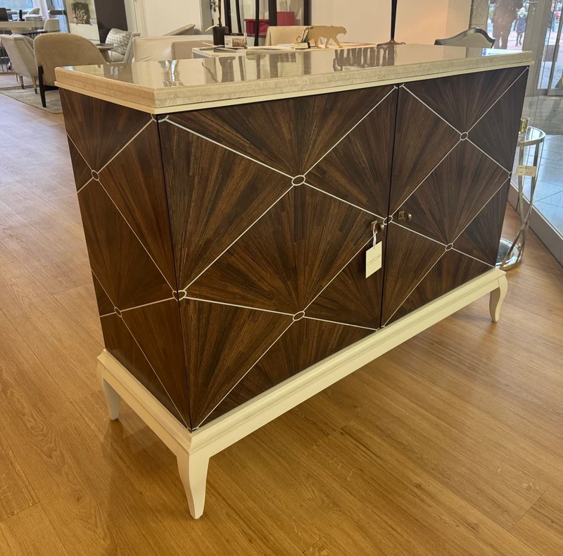 Caracole I'm a Fan Kommode Sideboard CLA-418-462 von Instylior