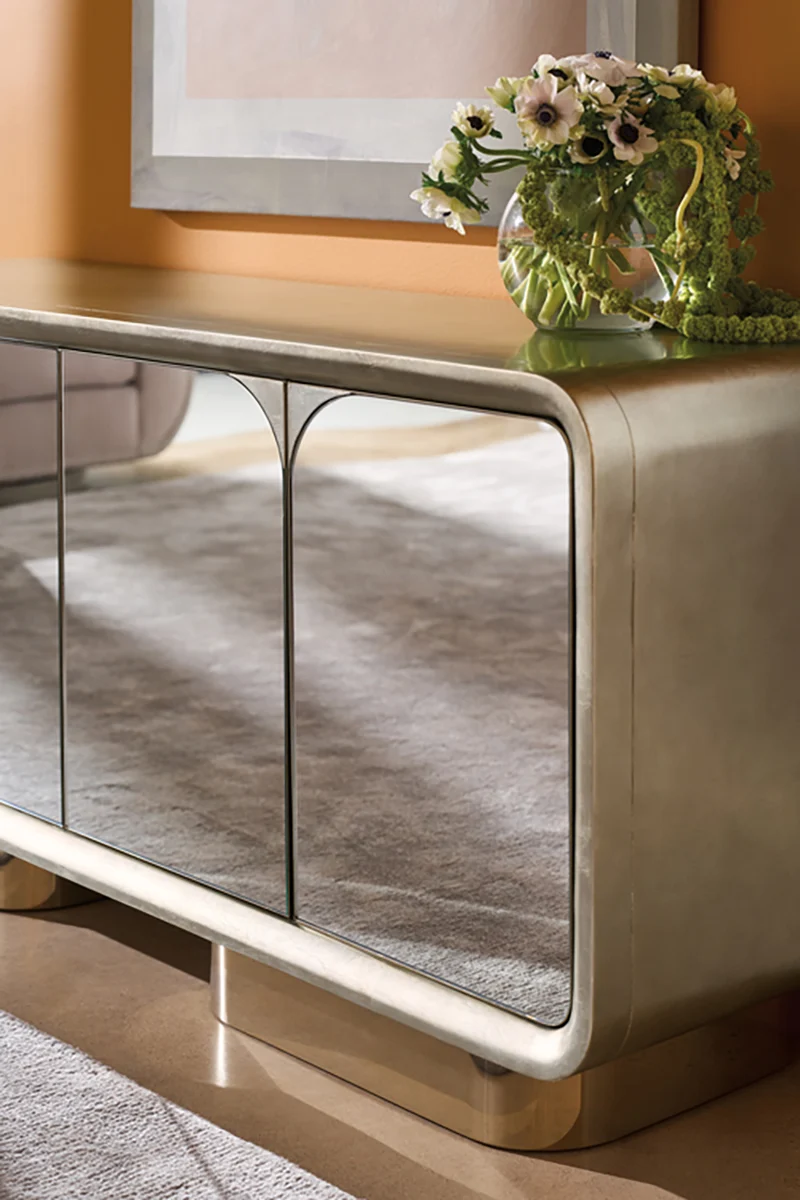 Caracole Aero Media Sideboard CLA-023-531 von instylior