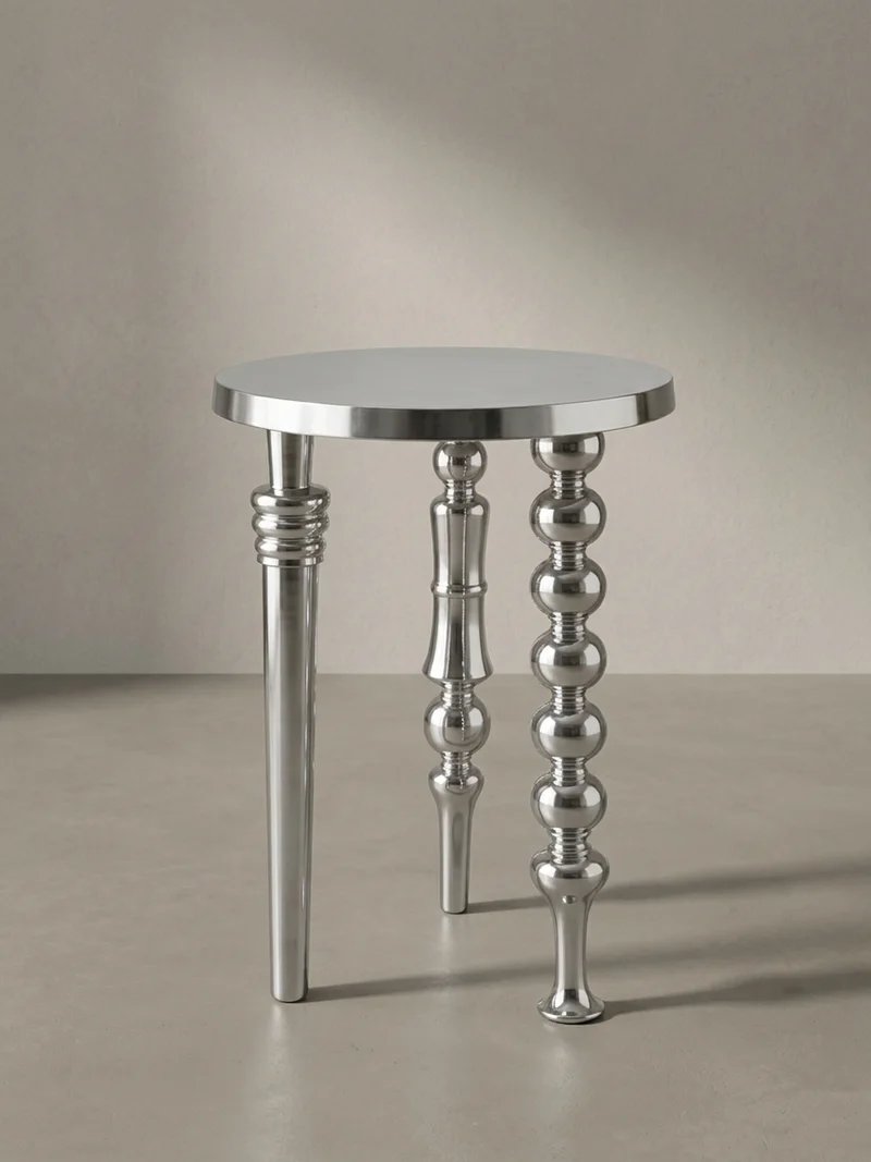 Beistelltisch – Aluminium Silber Dreibein Design 44x44x63 cm