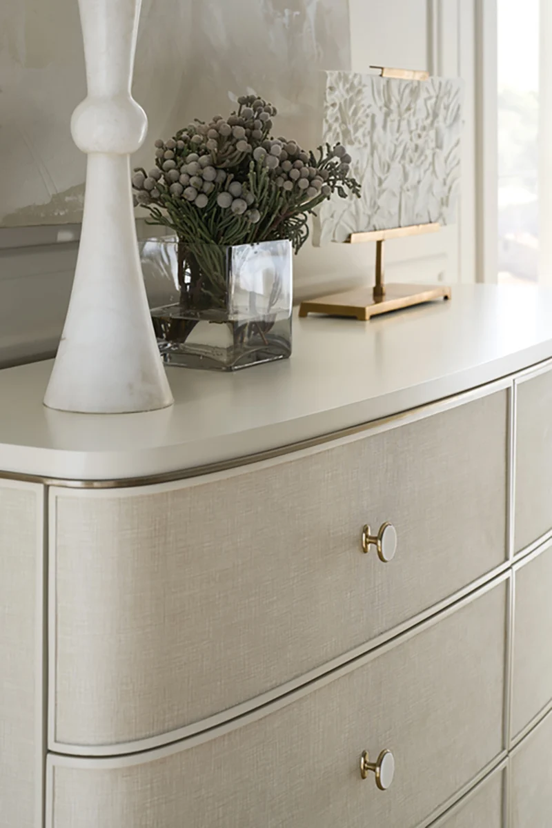 Caracole Lyon Dresser Kommode CLA-023-011 von instylior