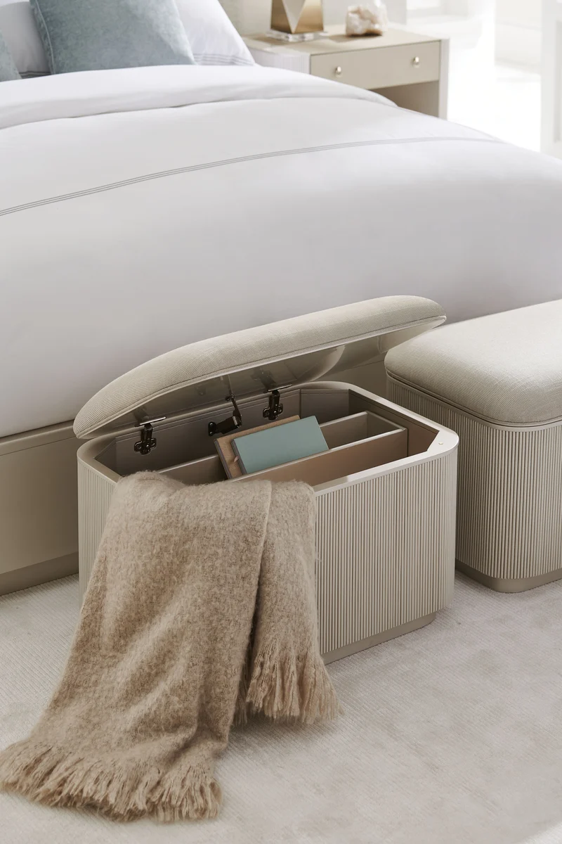 Caracole For The Love Of Hocker CLA-019-081 von Instylior