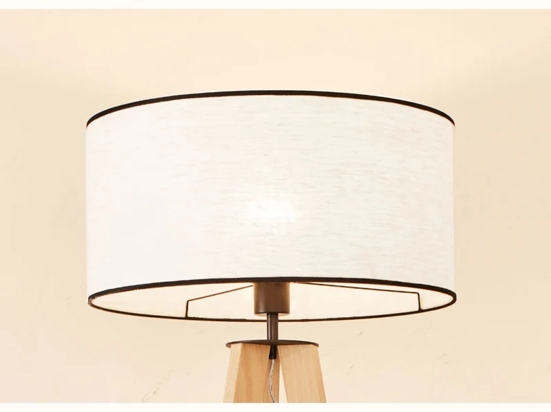 Lampadaire trépied en bois NYA