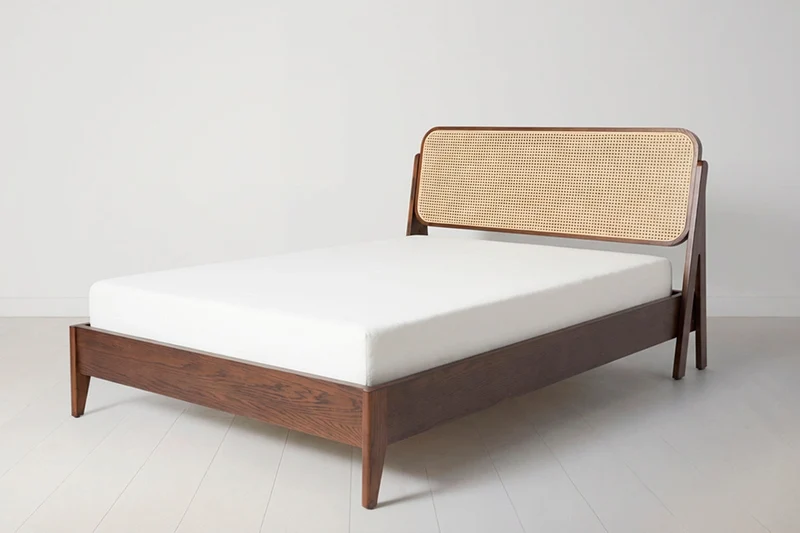 Bett 04 140cm x 200cm, Walnut