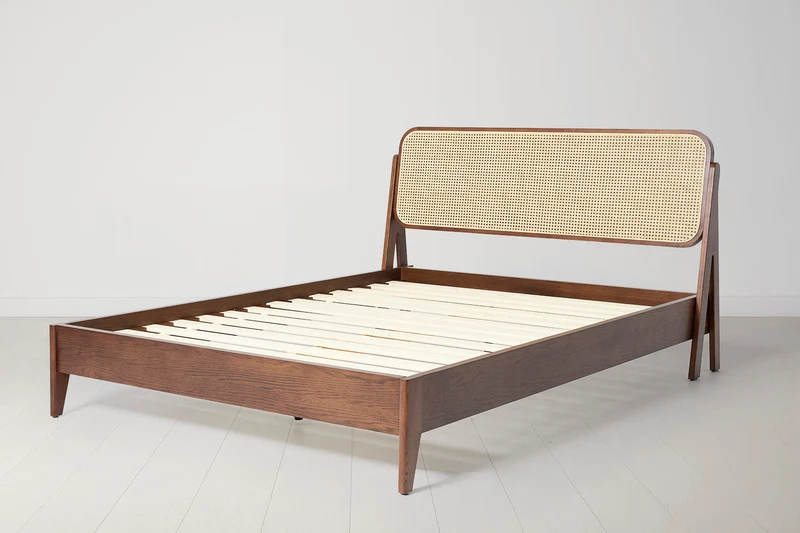 Bett 04 160cm x 200cm, Walnut