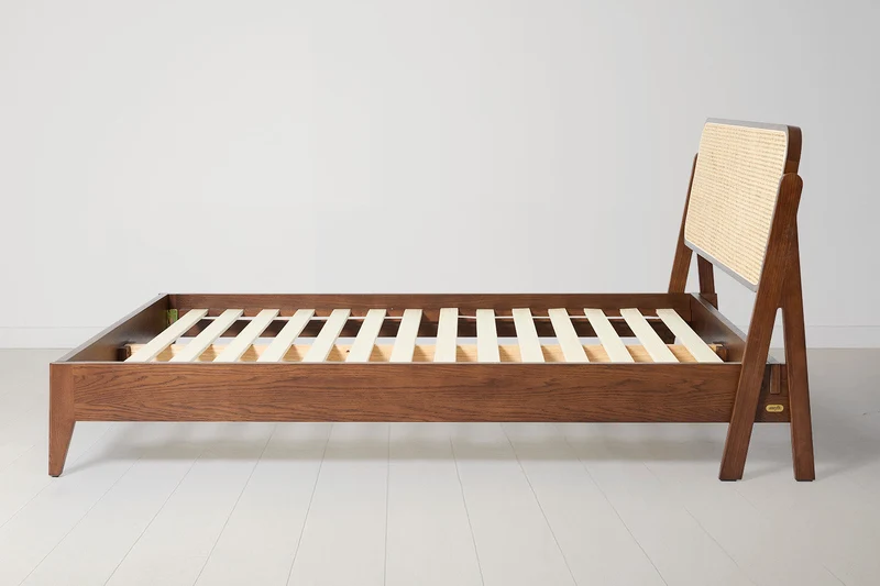 Bett 04 160cm x 200cm, Walnut