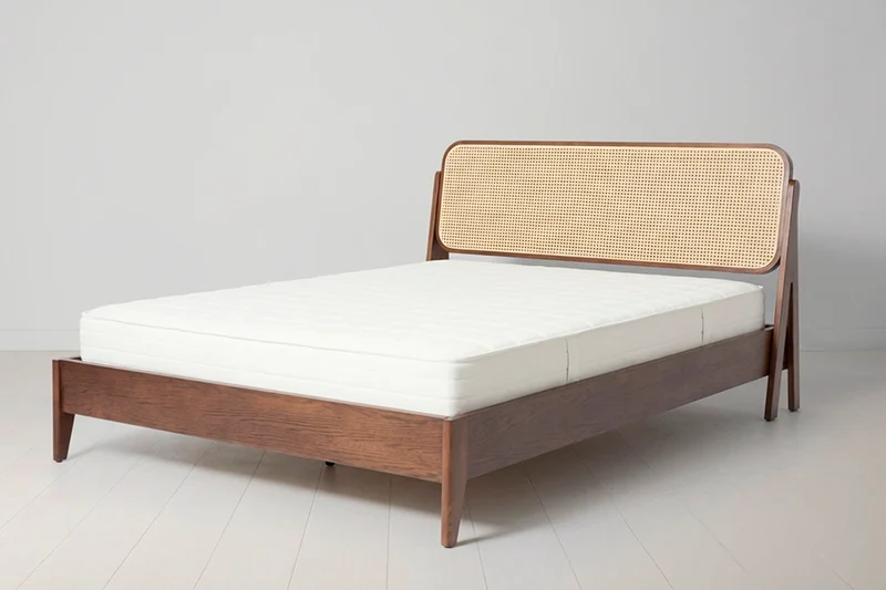 Bett 04 160cm x 200cm, Walnut