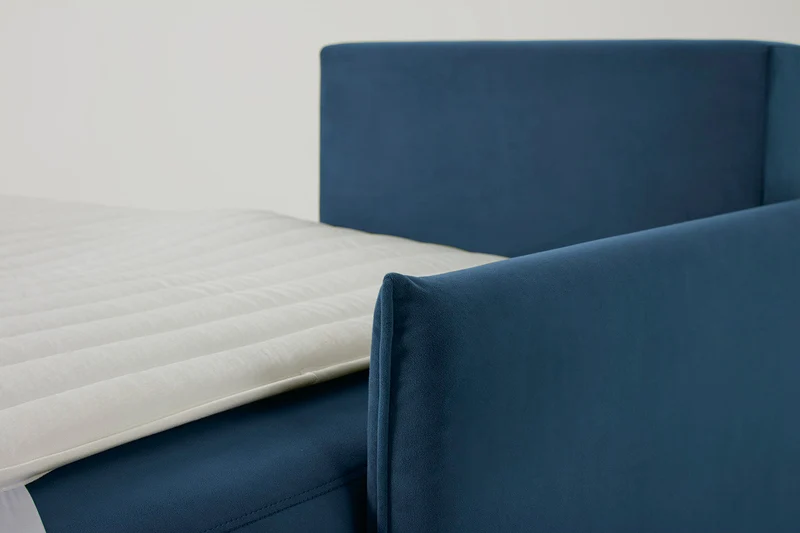 Model 12 Dreisitzer-Schlafsofa mit Chaiselongue rechts, Blaugrün