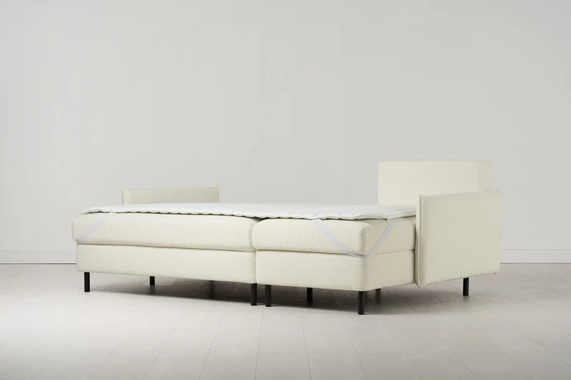 Model 12 Dreisitzer-Schlafsofa mit Chaiselongue rechts, Elfenbeinfarbe