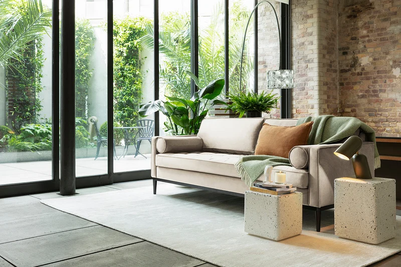 Model 02 Dreisitzer-Schlafsofa , Knochenweiß