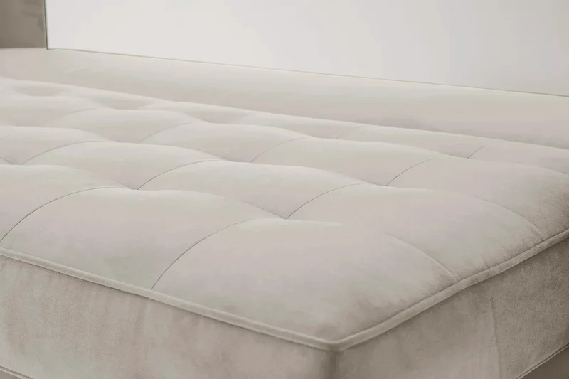 Model 02 Dreisitzer-Schlafsofa , Knochenweiß