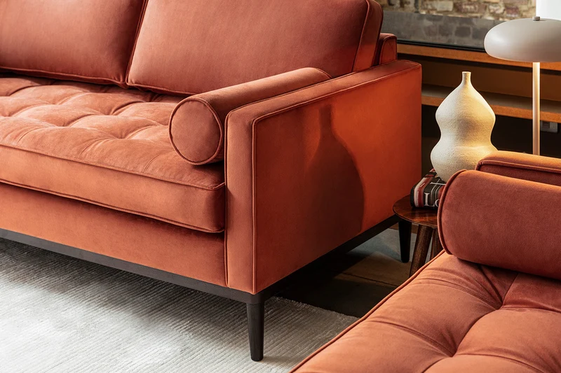 Model 02 Dreisitzer-Schlafsofa , Ziegelrot