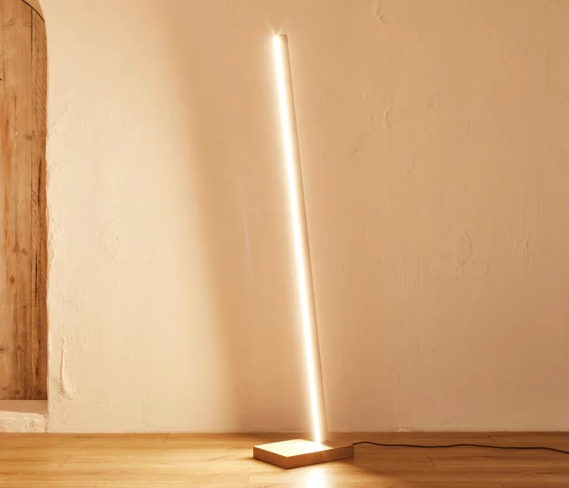 Lampadaire Led en bois NYNE