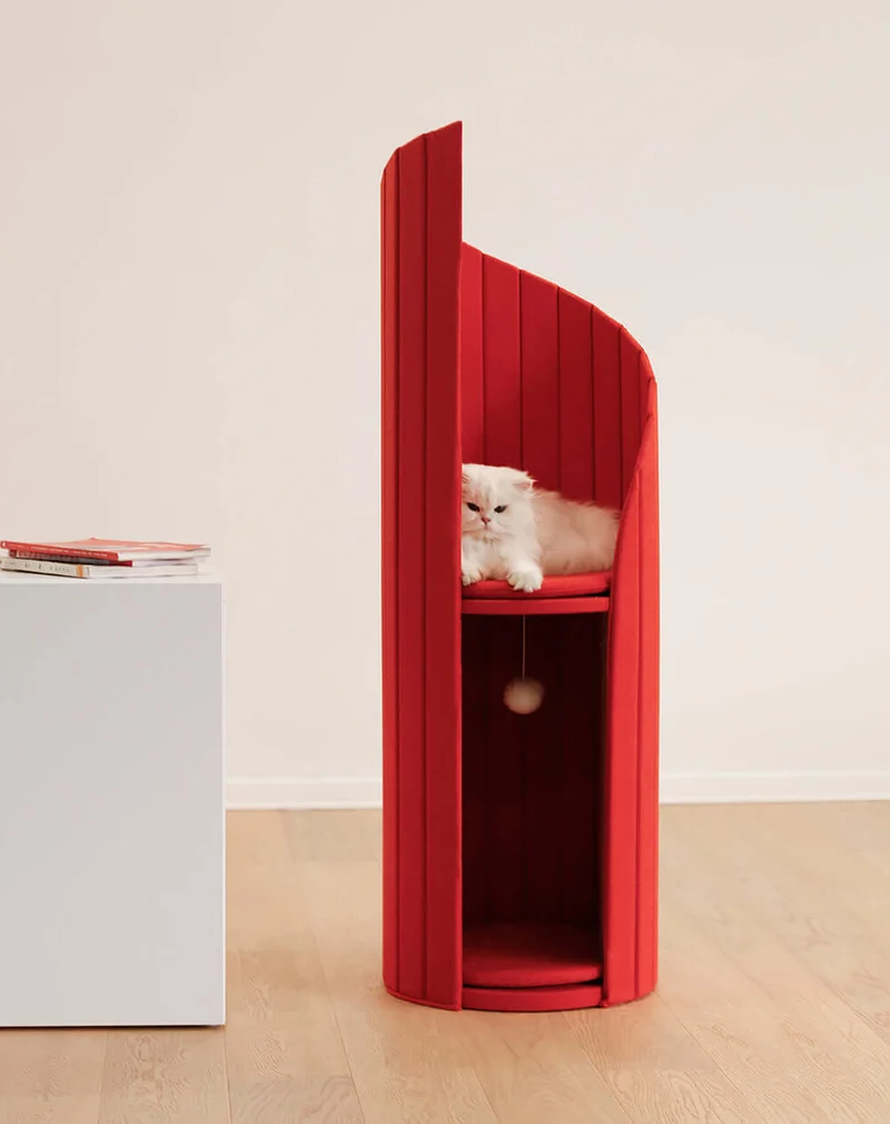 Elegant Cat Tower of Time Tree