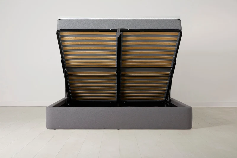 Bett 03 180cm x 200cm, Risso