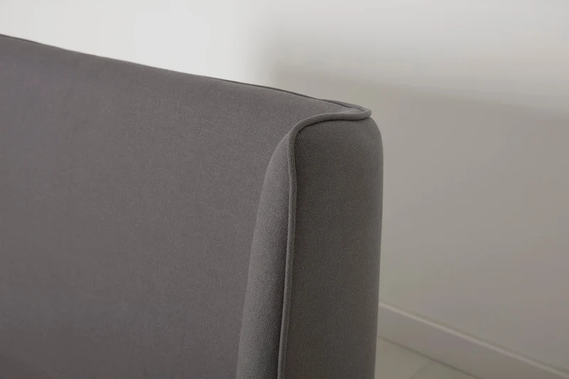 Bett 03 180cm x 200cm, Risso