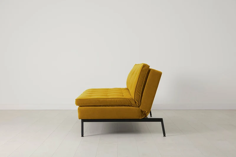 Model 11 Dreisitzer-Schlafsofa, Senfgelb