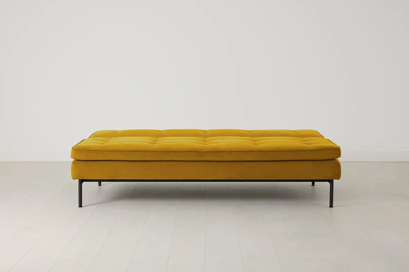Model 11 Dreisitzer-Schlafsofa, Senfgelb