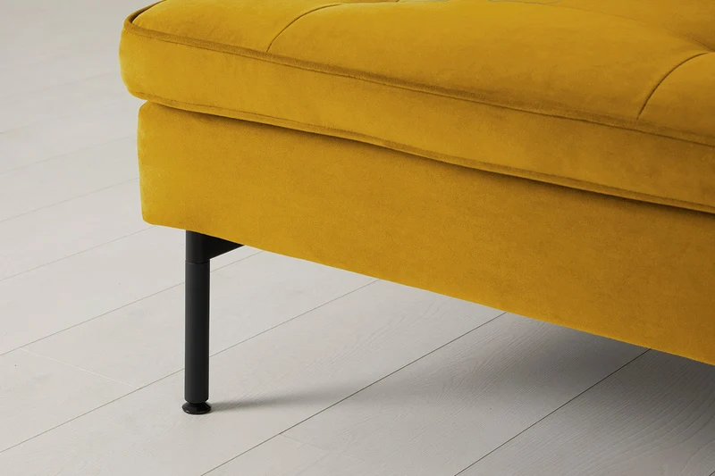 Model 11 Dreisitzer-Schlafsofa, Senfgelb