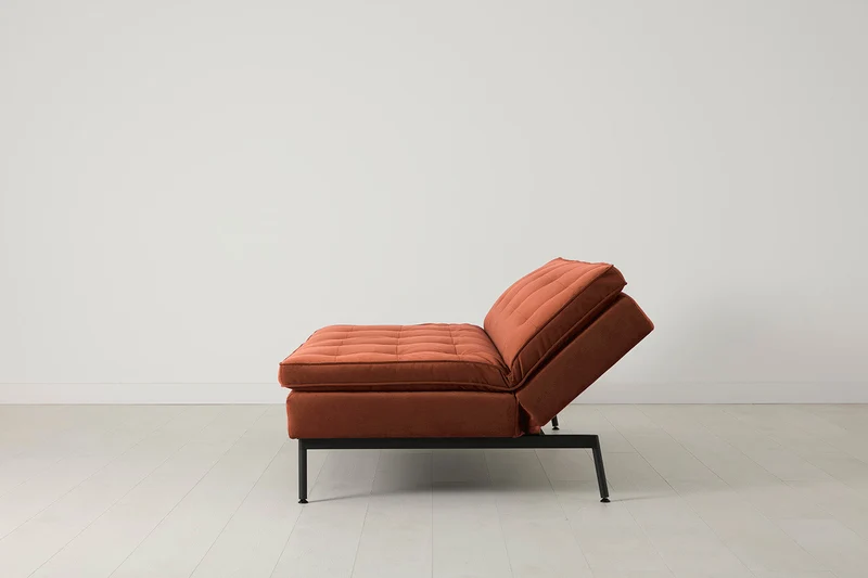 Model 11 Dreisitzer-Schlafsofa, Ziegelrot