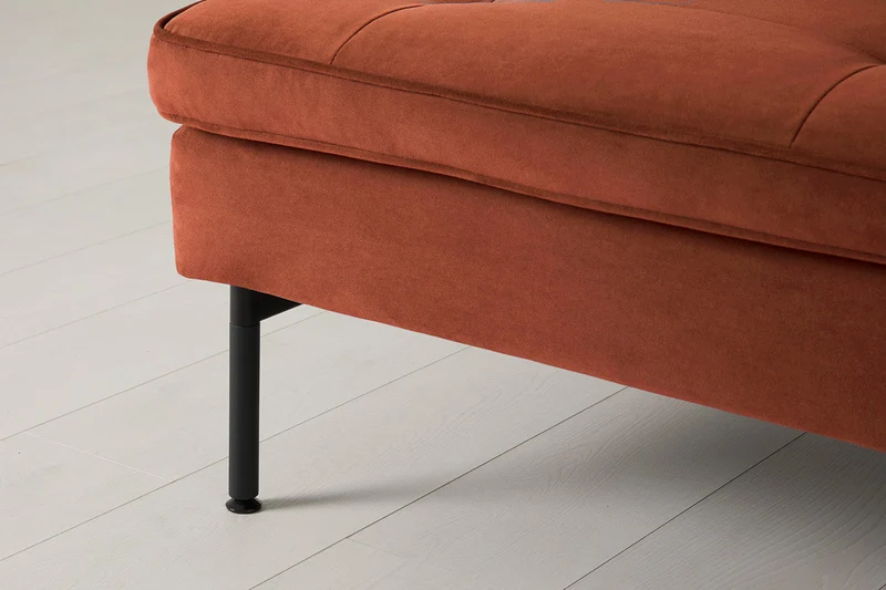Model 11 Dreisitzer-Schlafsofa, Ziegelrot
