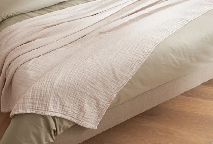 Plaid en gaze de coton biologique TIO