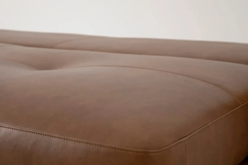 Model 04 Dreisitzer-Schlafsofa, Ahornbraun