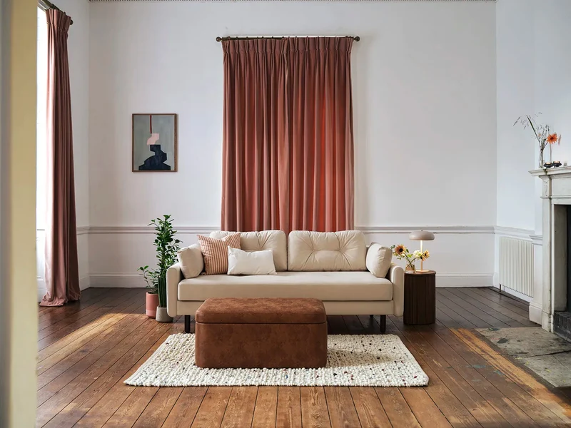 Model 04 Dreisitzer-Schlafsofa, Knochenweiß