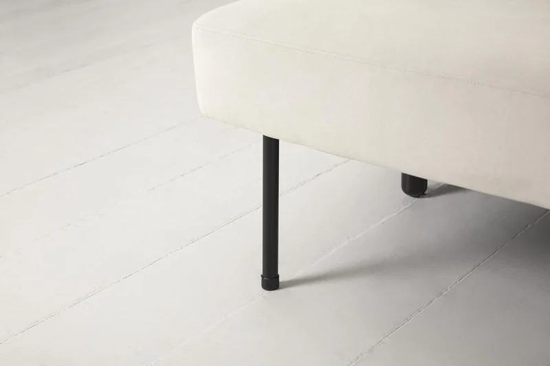 Model 04 Dreisitzer-Schlafsofa, Knochenweiß