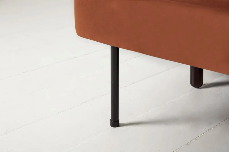 Model 04 Dreisitzer-Schlafsofa, Umbrabraun