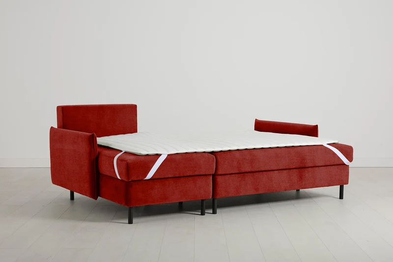 Model 12 Dreisitzer-Schlafsofa mit Chaiselongue links, Harissarot