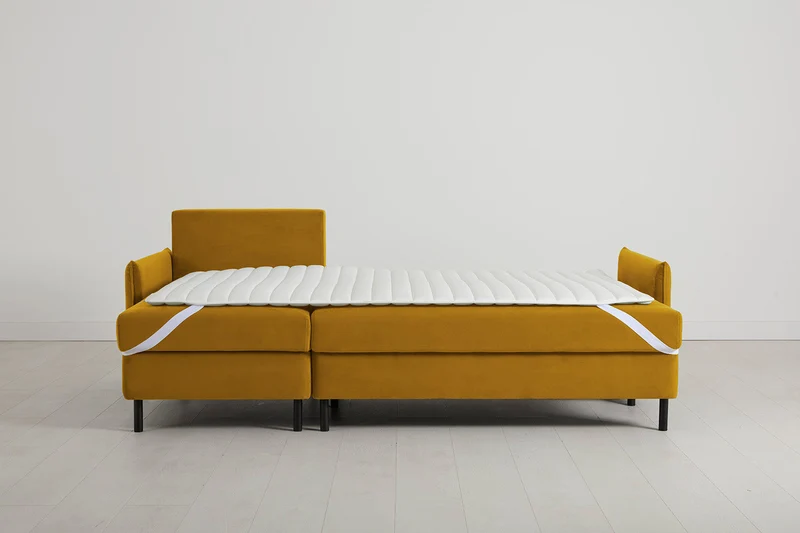 Model 12 Dreisitzer-Schlafsofa mit Chaiselongue links, Senfgelb