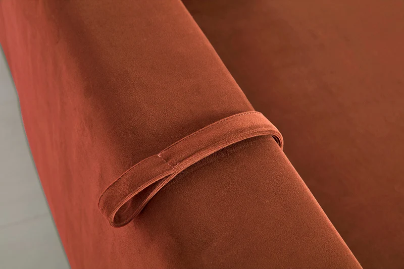 Model 12 Dreisitzer-Schlafsofa mit Chaiselongue links, Ziegelrot