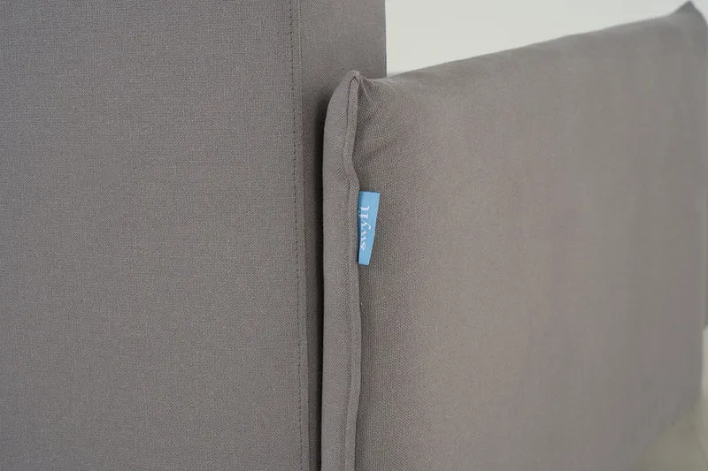 Model 12 Dreisitzer-Schlafsofa mit Chaiselongue links, Risso