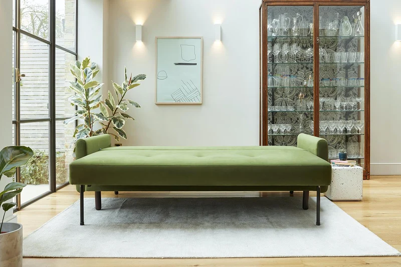 Model 04 Dreisitzer-Schlafsofa, Laubgrün