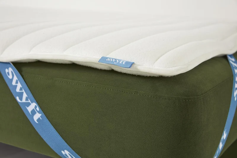 Model 04 Dreisitzer-Schlafsofa, Laubgrün