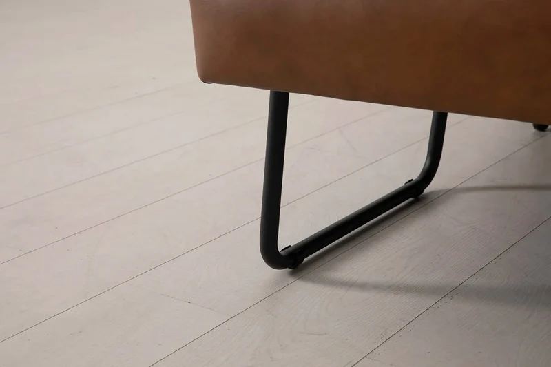 Model 08 Zweisitzer-Schlafsofa , Ahornbraun