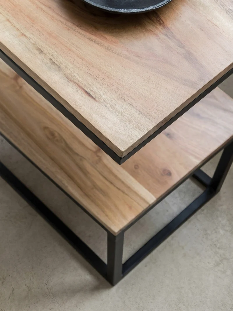 Beistelltisch Massivholz S-Design Metallgestell Ablageflächen