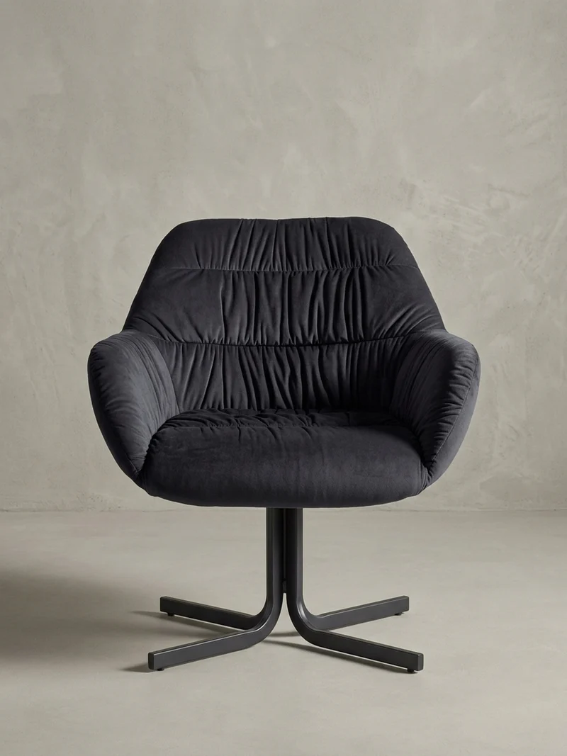 Loungesessel Samt mit Armlehnen und Metallgestell, gepolsterter Schalensitz, Beige 64x68x74 cm
